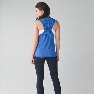 Lululemon In a Cinch Tank in Heathered Pipe Dream Blue - Size 6/8